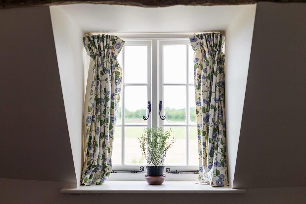 The Holford Arms Bed & Breakfast Tetbury Exterior photo